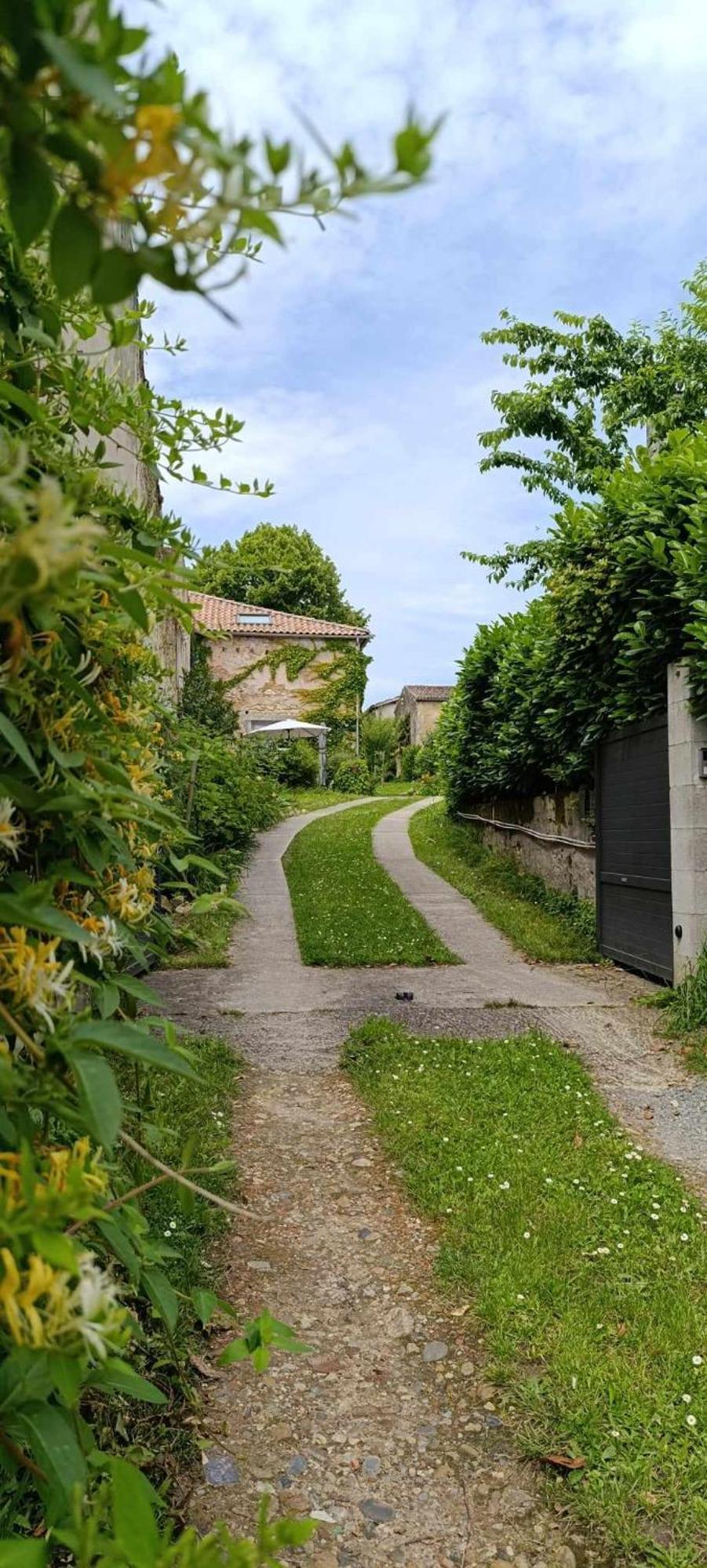 Maison Irondas Saint-Pierre-d'Aurillac Eksteriør bilde