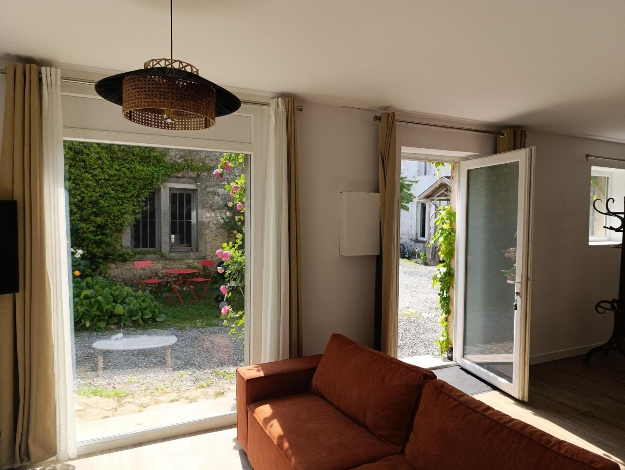 Maison Irondas Saint-Pierre-d'Aurillac Eksteriør bilde